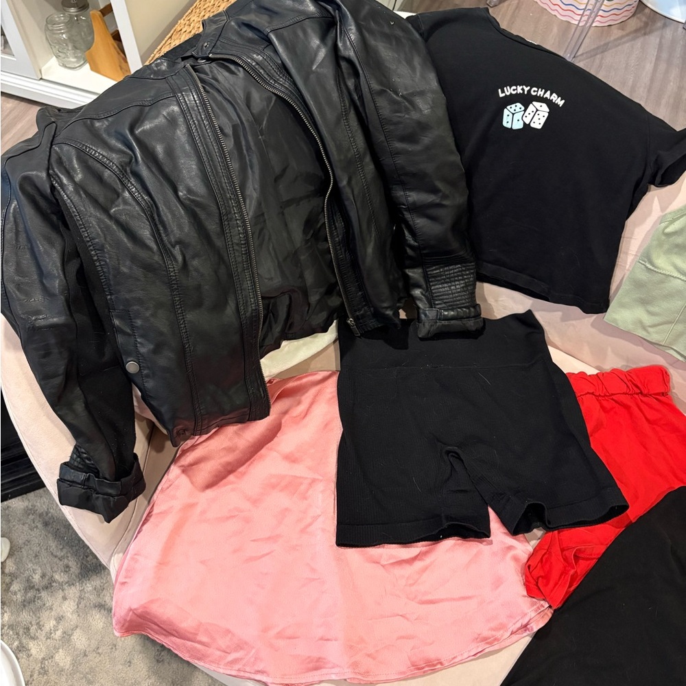 Women’s clothing bundle